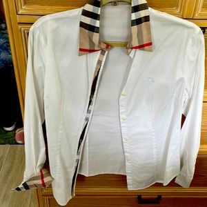 Children xxl Burberry long sleeve white shirt no stains